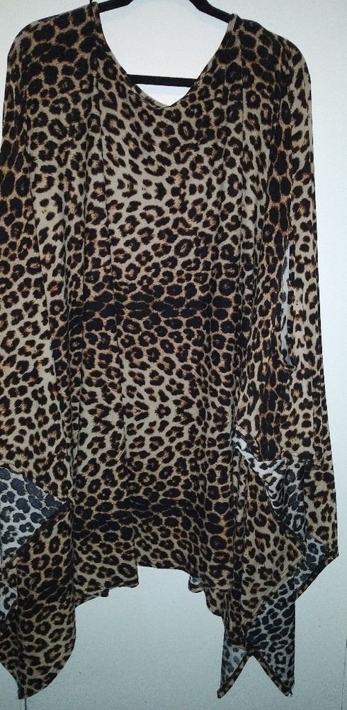 Leopard print top/poncho